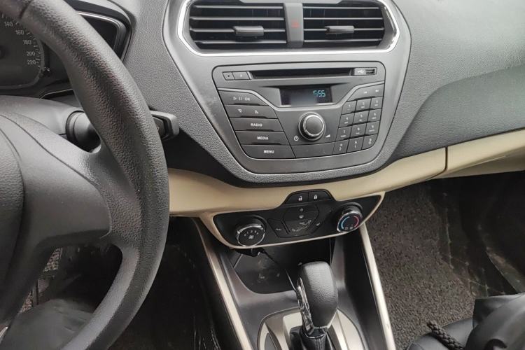 Used Ford Escort 2017 Revised Version 1.5L Automatic Comfort Edition Audio And AC Panel