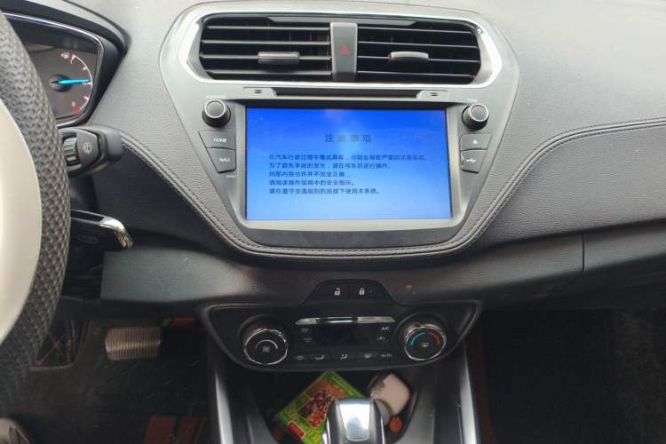 Used Ford Escort 2017 Happiness Edition 1.5L Automatic Fashion Version Audio And AC Panel
