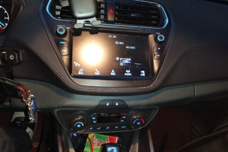Used Ford Escort 2017 Happiness Edition 1.5L Automatic Fashion Version Audio And AC Panel