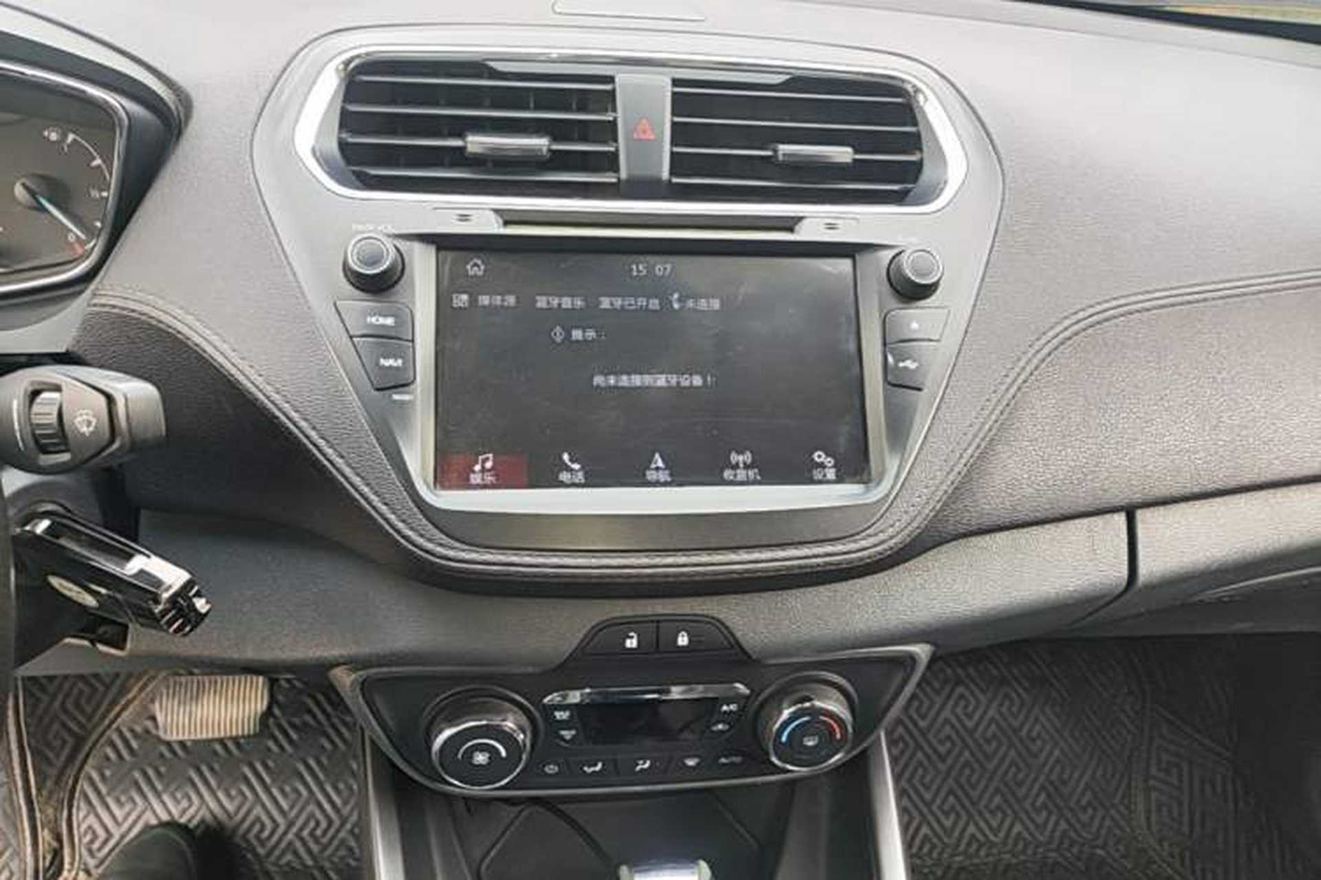 Used Ford Escort 2017 Happiness Edition 1.5L Automatic Fashion Version Audio And AC Panel