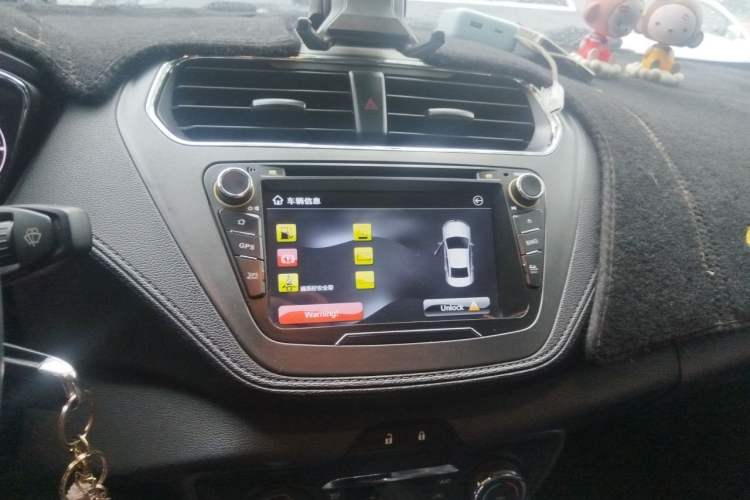 Used Ford Escort 2017 Happiness Edition 1.5L Automatic Fashion Version Audio And AC Panel