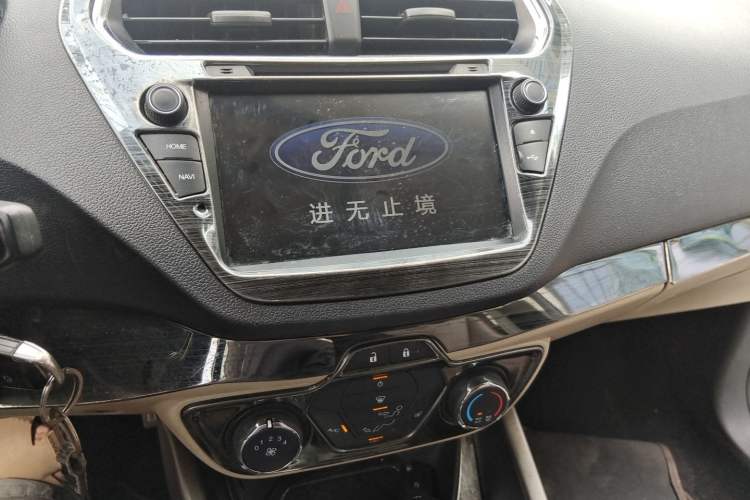 Used Ford Escort 2017 Revised Version 1.5L Automatic Comfort Edition Audio And AC Panel