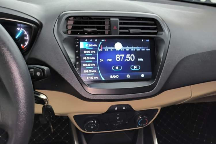 Used Ford Escort 2017 Revised Version 1.5L Manual Comfort Edition Audio And AC Panel