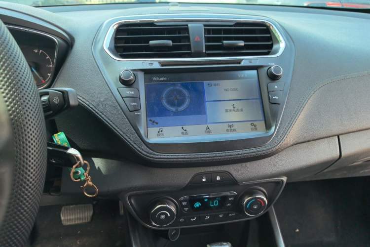 Used Ford Escort 2017 Happiness Edition 1.5L Automatic Fashion Version Audio And AC Panel