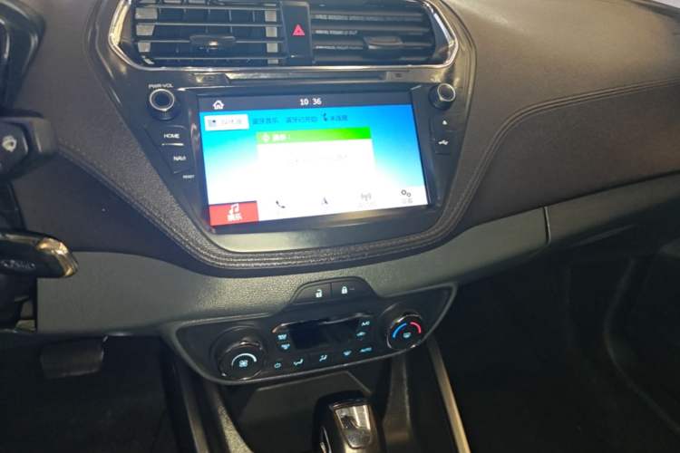 Used Ford Escort 2017 Happiness Edition 1.5L Automatic Fashion Version Audio And AC Panel