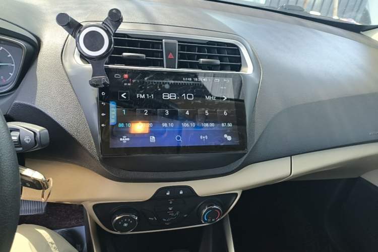 Used Ford Escort 2017 Revised Version 1.5L Automatic Comfort Edition Audio And AC Panel