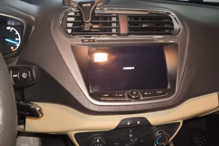 Used Ford Escort 2017 Revised Version 1.5L Automatic Comfort Edition Audio And AC Panel