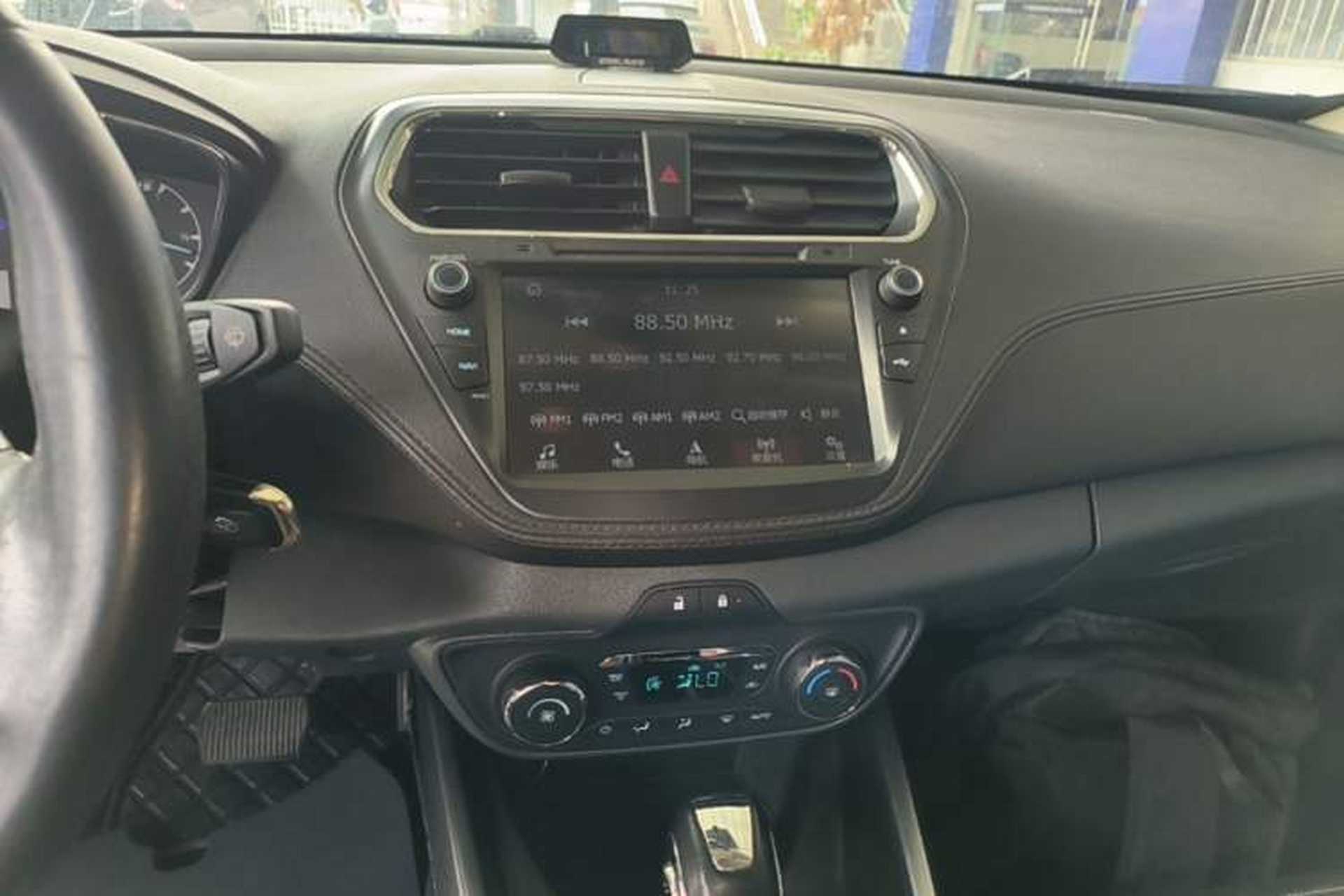 Used Ford Escort 2017 Happiness Edition 1.5L Automatic Fashion Version Audio And AC Panel