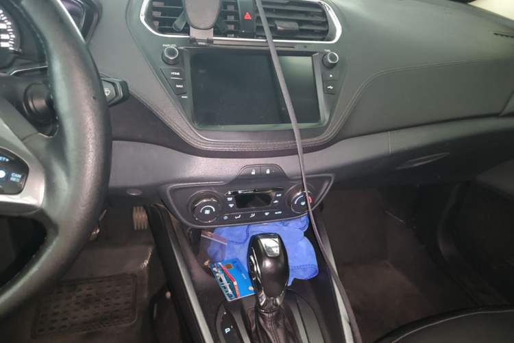 Used Ford Escort 2017 Happiness Edition 1.5L Automatic Fashion Version Audio And AC Panel