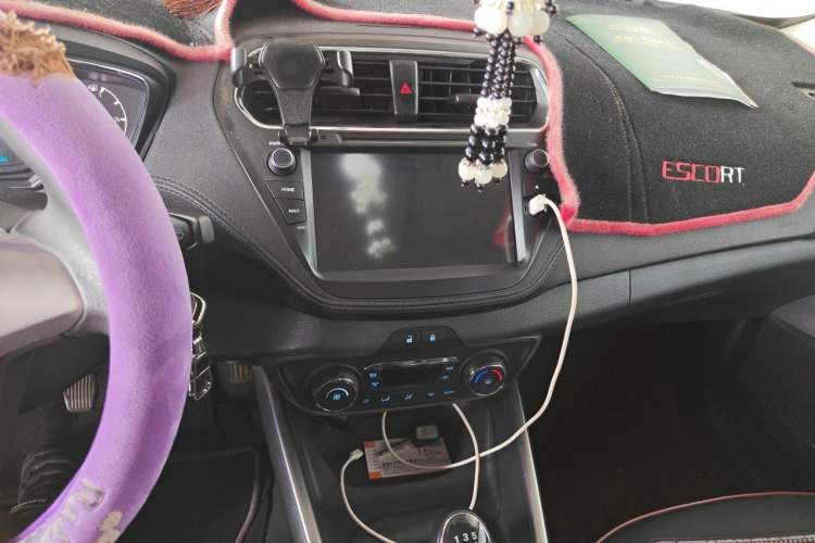 Used Ford Escort 2017 Happy Edition 1.5L Manual Fashion Model Audio And AC Panel