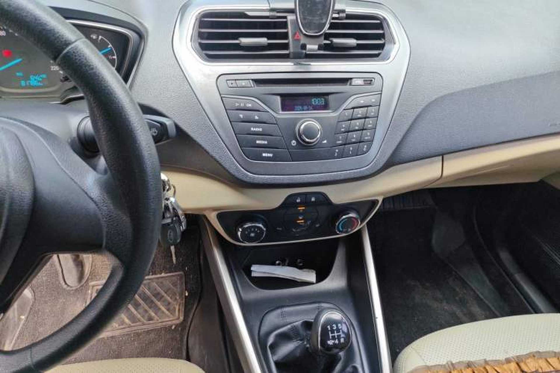 Used Ford Escort 2017 1.5L Manual Comfort Model Audio And AC Panel