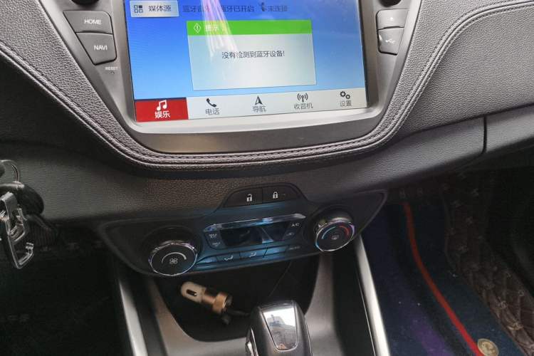 Used Ford Escort 2017 Happiness Edition 1.5L Automatic Fashion Version Audio And AC Panel