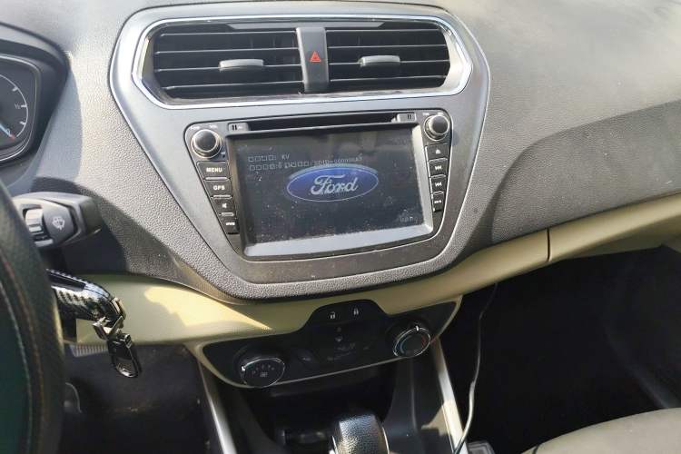 Used Ford Escort 2017 1.5L Automatic Comfort Model Audio And AC Panel