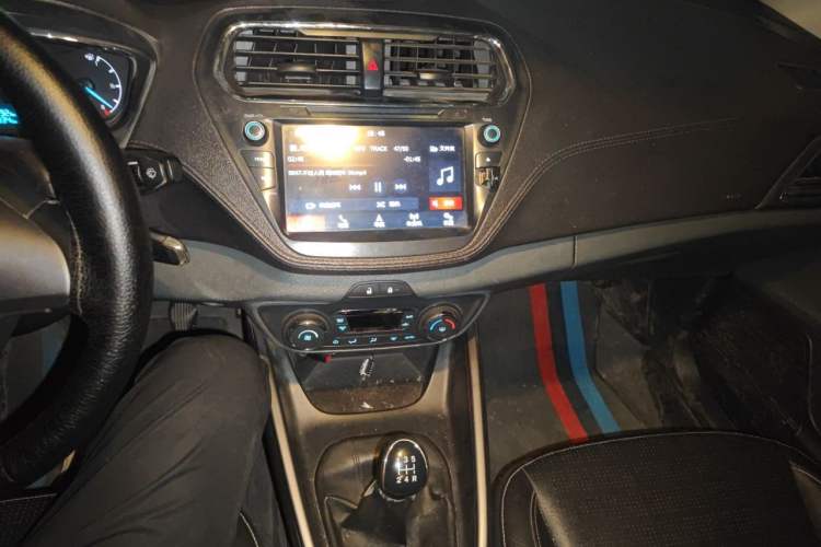 Used Ford Escort 2017 Happy Edition 1.5L Manual Fashion Model Audio And AC Panel