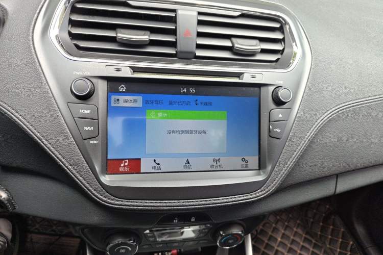 Used Ford Escort 2017 Happiness Edition 1.5L Automatic Fashion Version Audio And AC Panel