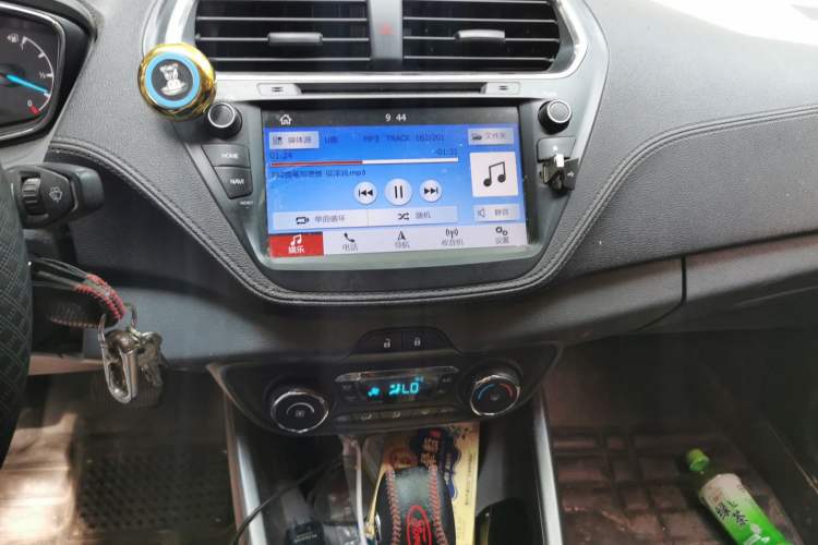 Used Ford Escort 2017 Happiness Edition 1.5L Automatic Fashion Version Audio And AC Panel