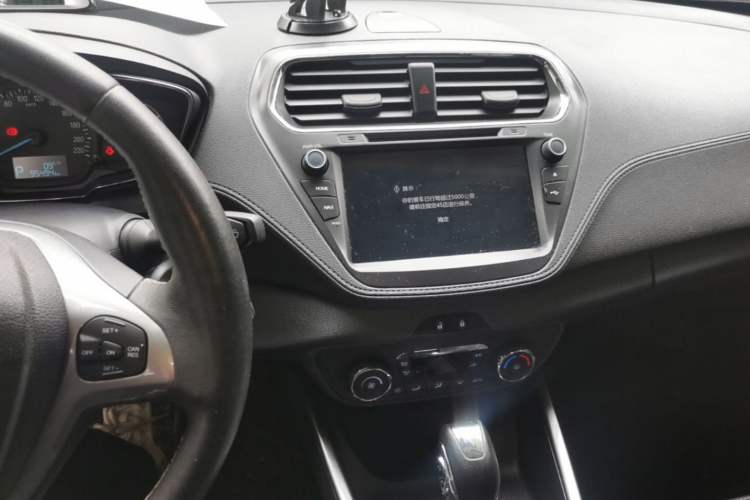 Used Ford Escort 2017 Happiness Edition 1.5L Automatic Fashion Version Audio And AC Panel