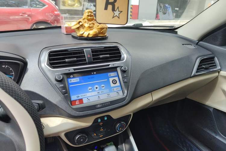 Used Ford Escort 2017 1.5L Automatic Comfort Model Audio And AC Panel