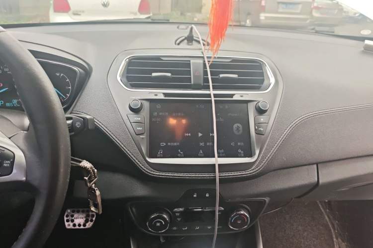 Used Ford Escort 2017 Happiness Edition 1.5L Automatic Fashion Version Audio And AC Panel