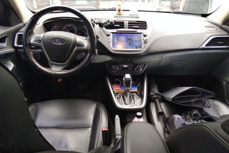Used Ford Escort 2017 Happiness Edition 1.5L Automatic Fashion Version Center Console