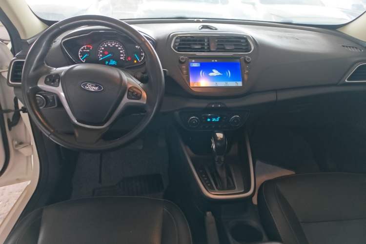 Used Ford Escort 2017 Happiness Edition 1.5L Automatic Fashion Version Center Console