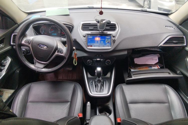 Used Ford Escort 2017 Happiness Edition 1.5L Automatic Fashion Version Center Console