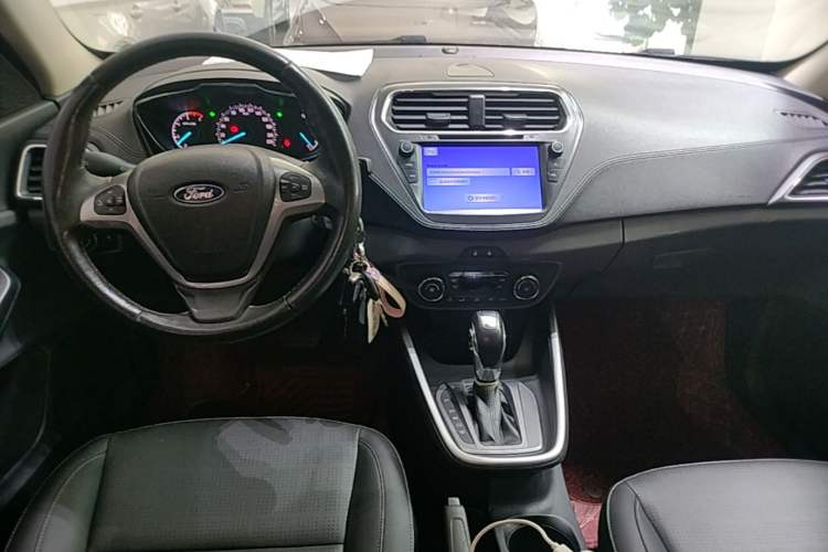 Used Ford Escort 2017 Happiness Edition 1.5L Automatic Fashion Version Center Console