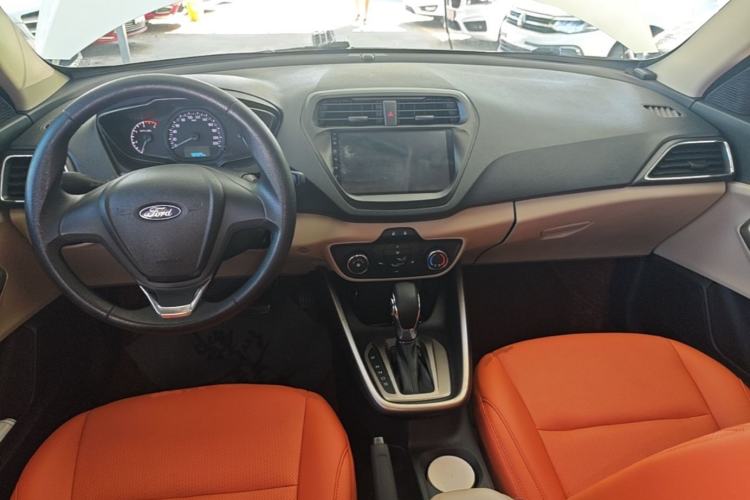 Used Ford Escort 2017 1.5L Automatic Comfort Model Center Console