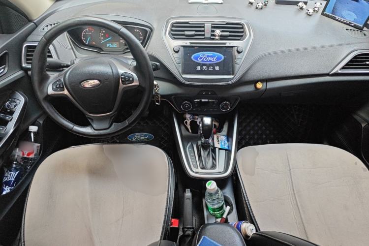 Used Ford Escort 2017 Happiness Edition 1.5L Automatic Fashion Version Center Console