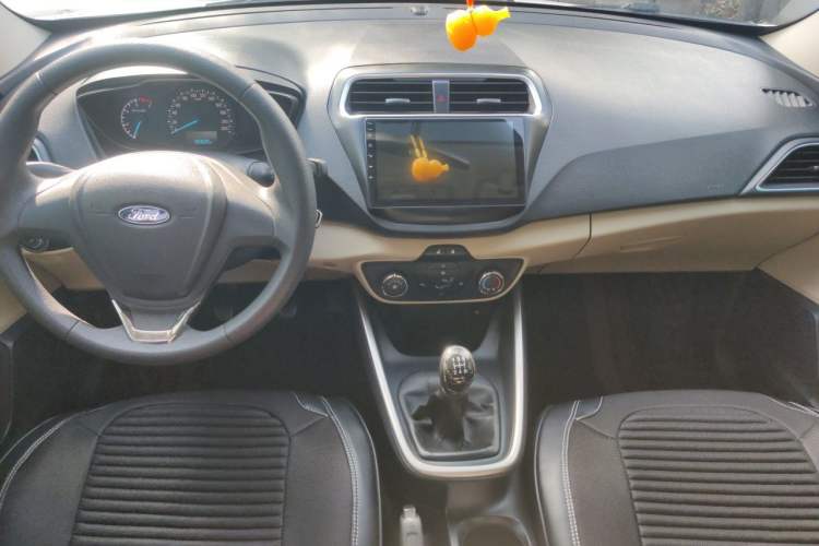 Used Ford Escort 2017 1.5L Manual Comfort Model Center Console