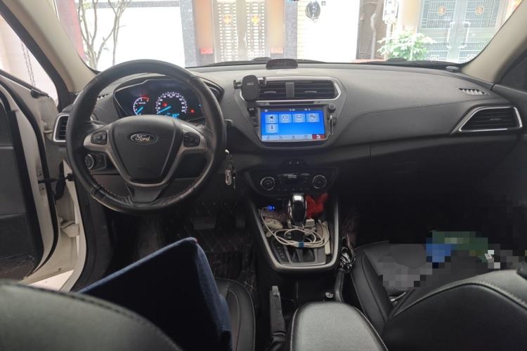 Used Ford Escort 2017 Happiness Edition 1.5L Automatic Fashion Version Center Console