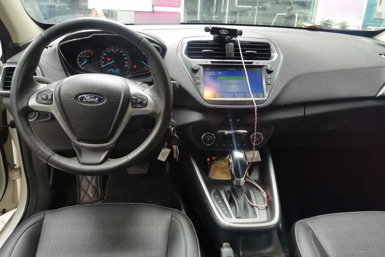 Used Ford Escort 2017 Happiness Edition 1.5L Automatic Fashion Version Center Console