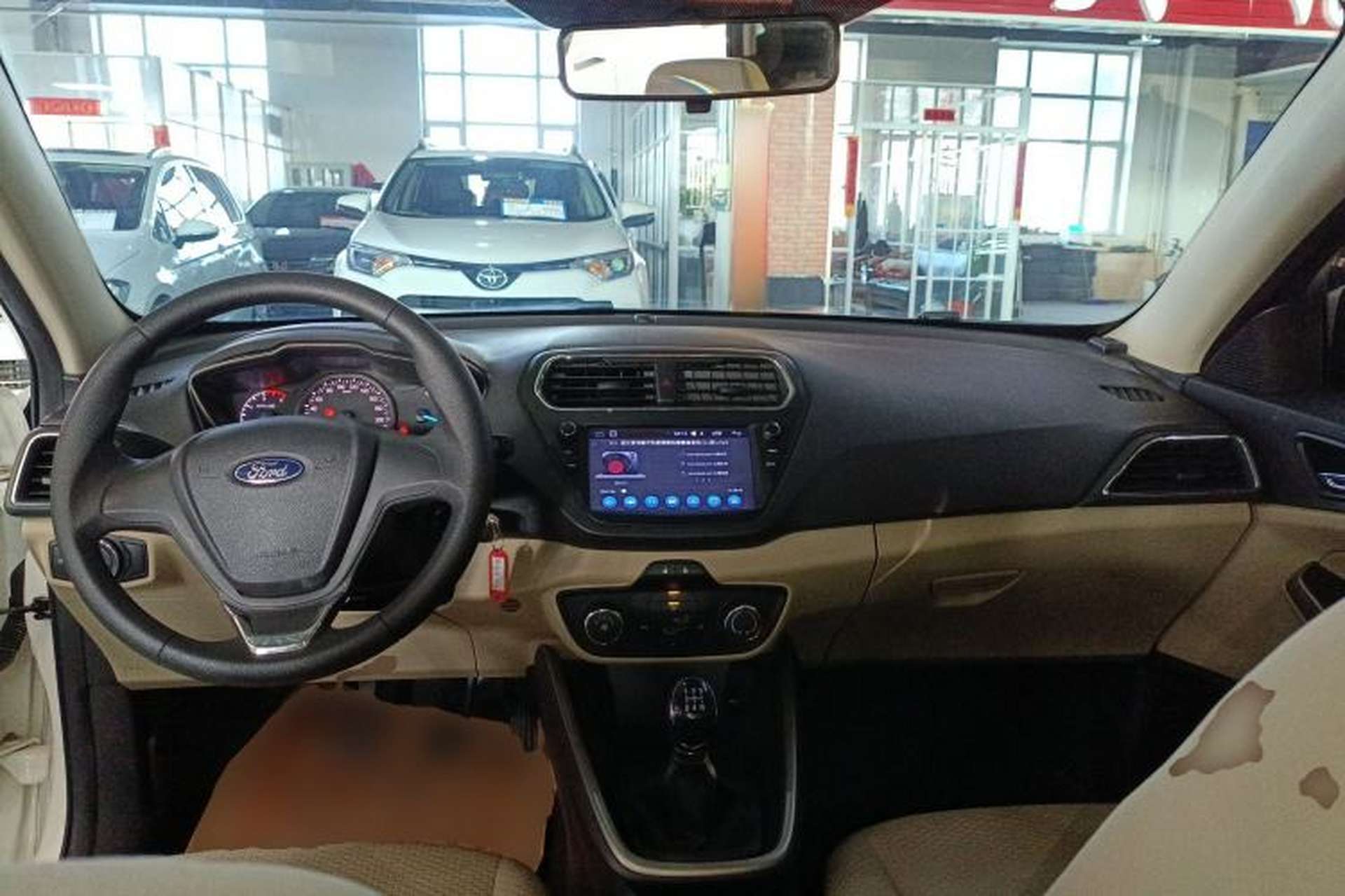 Used Ford Escort 2017 Revised Version 1.5L Manual Comfort Edition Center Console
