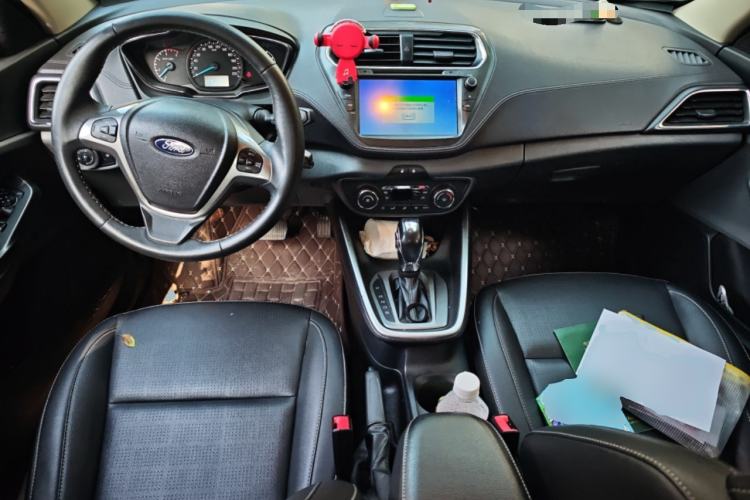 Used Ford Escort 2017 Happiness Edition 1.5L Automatic Fashion Version Center Console