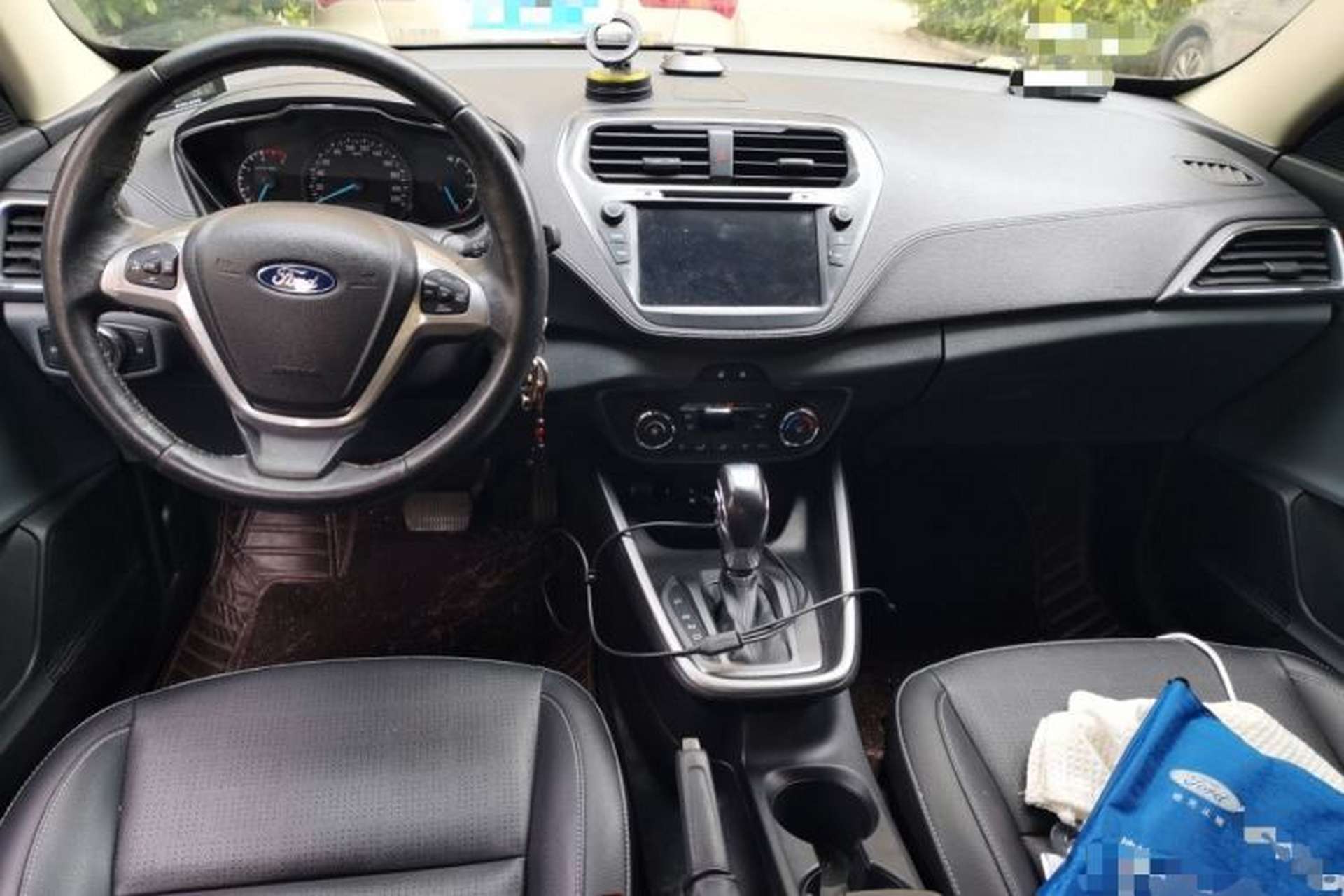 Used Ford Escort 2017 Happiness Edition 1.5L Automatic Fashion Version Center Console