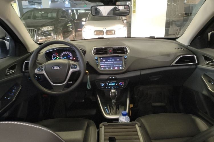 Used Ford Escort 2017 Happiness Edition 1.5L Automatic Fashion Version Center Console