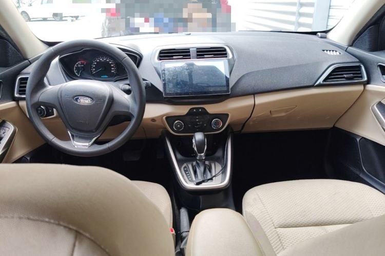 Used Ford Escort 2017 1.5L Automatic Comfort Model Center Console