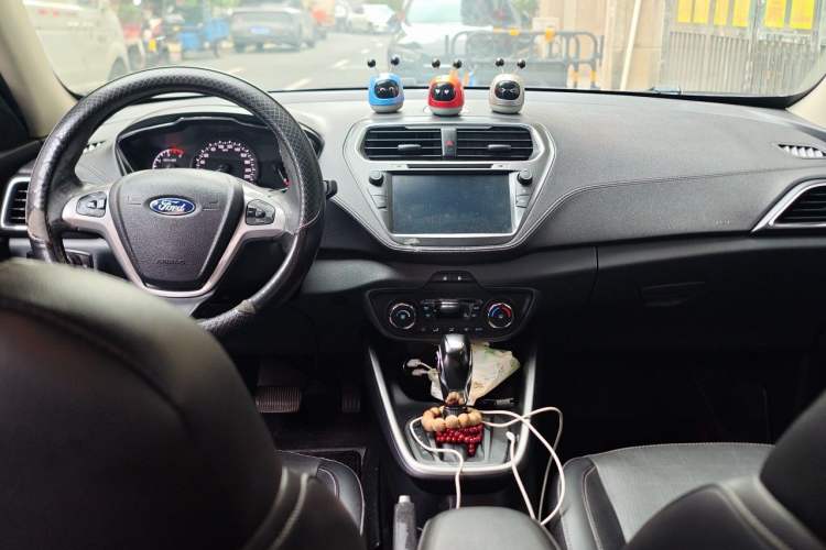 Used Ford Escort 2017 Happiness Edition 1.5L Automatic Fashion Version Center Console
