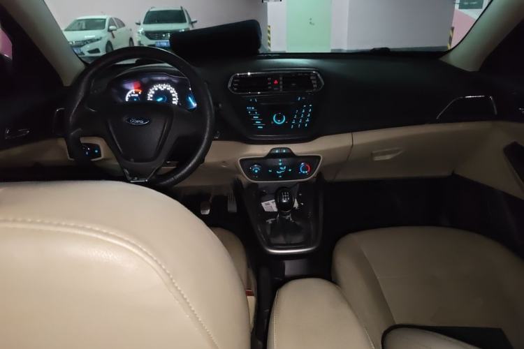 Used Ford Escort 2017 1.5L Manual Comfort Model Center Console