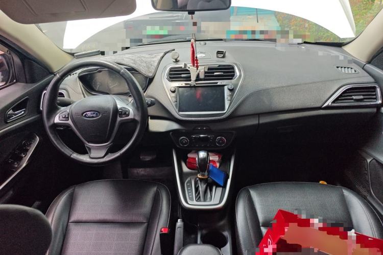Used Ford Escort 2017 Happiness Edition 1.5L Automatic Fashion Version Center Console