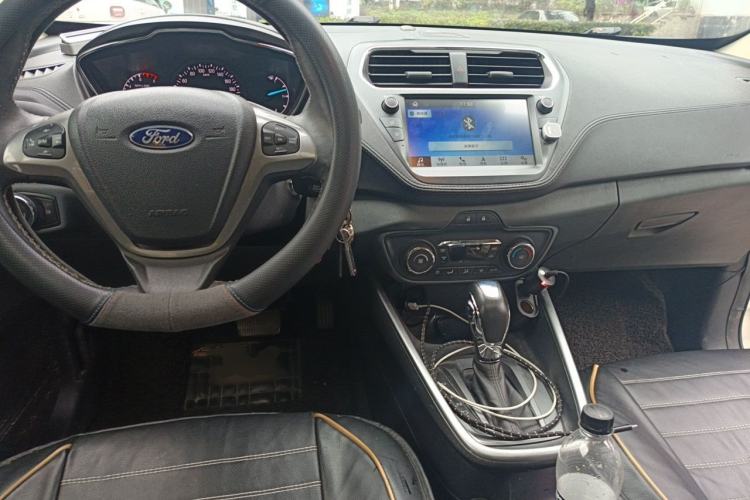 Used Ford Escort 2017 Happiness Edition 1.5L Automatic Fashion Version Center Console