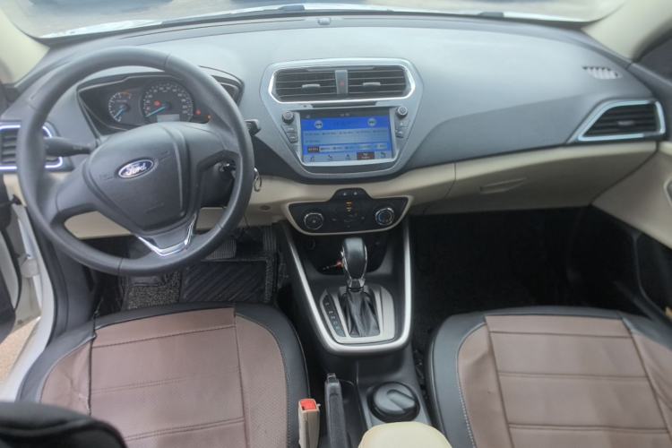 Used Ford Escort 2017 Revised Version 1.5L Automatic Comfort Edition Center Console