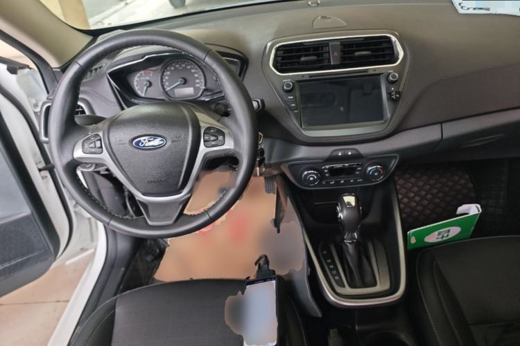 Used Ford Escort 2017 Happiness Edition 1.5L Automatic Fashion Version Center Console
