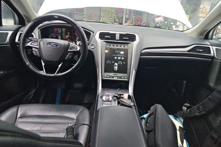 Used Ford Escort 2017 EcoBoost 180 Stylish Model Center Console