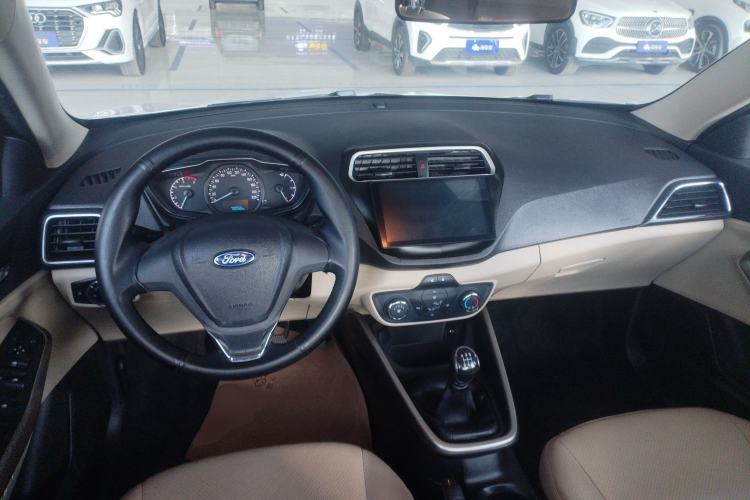 Used Ford Escort 2017 Revised Version 1.5L Manual Comfort Edition Center Console