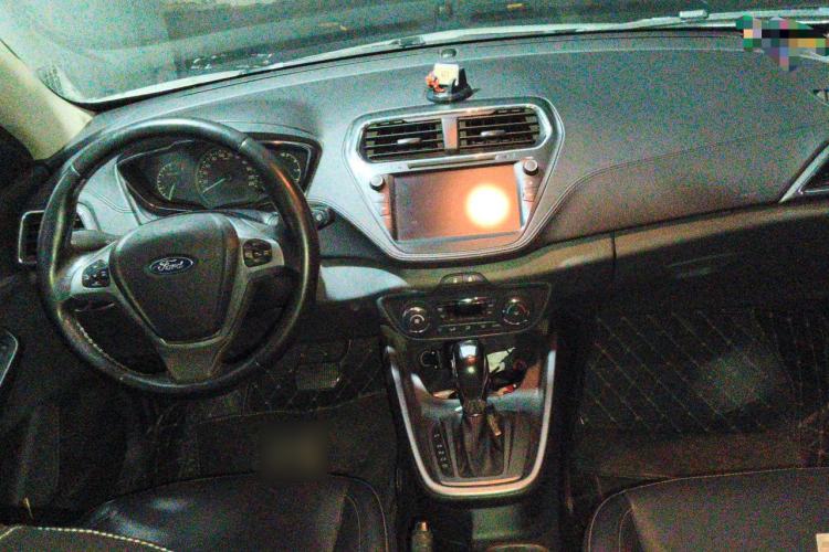 Used Ford Escort 2017 Happiness Edition 1.5L Automatic Fashion Version Center Console