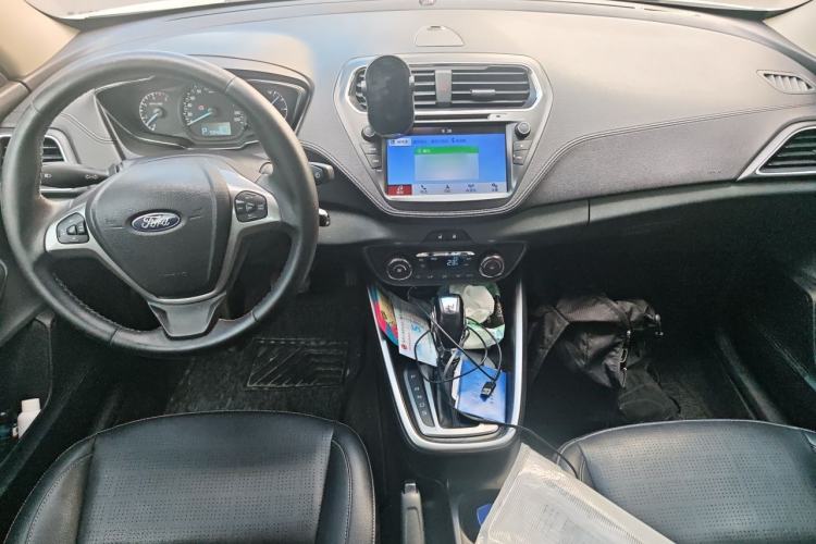 Used Ford Escort 2017 Happiness Edition 1.5L Automatic Fashion Version Center Console