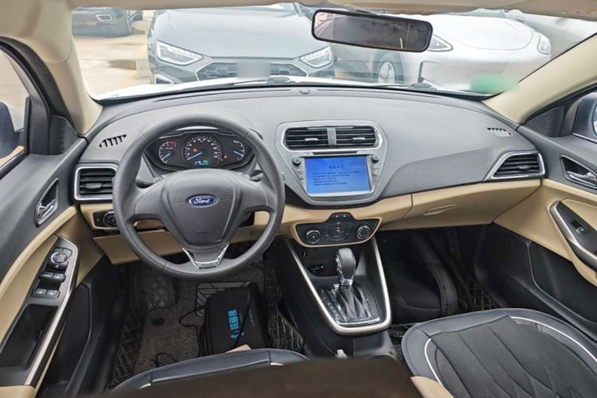 Used Ford Escort 2017 1.5L Automatic Comfort Model Center Console