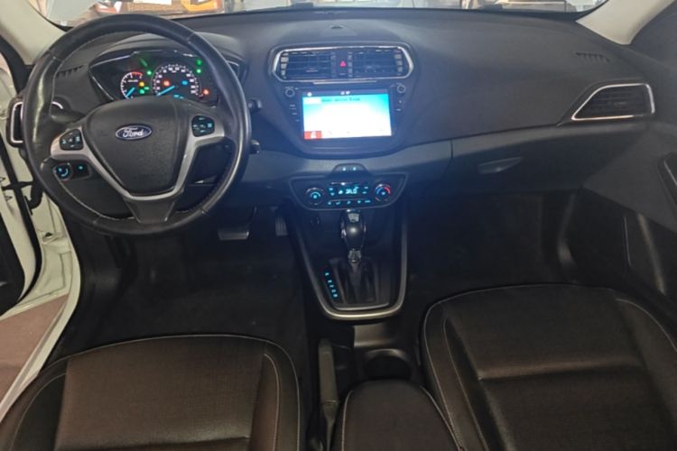 Used Ford Escort 2017 Happiness Edition 1.5L Automatic Fashion Version Center Console