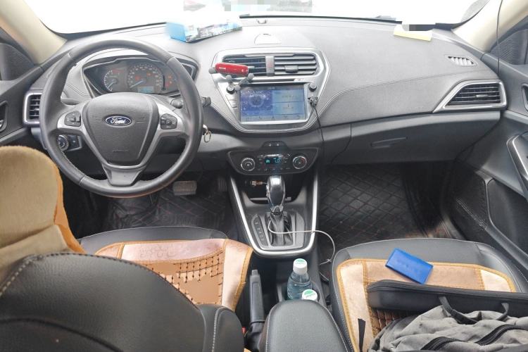 Used Ford Escort 2017 Happiness Edition 1.5L Automatic Fashion Version Center Console